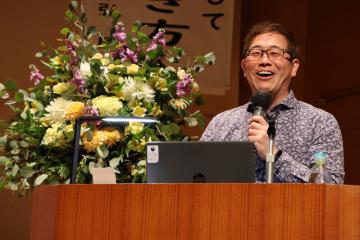 大阪教育大学教授 小﨑恭弘 氏